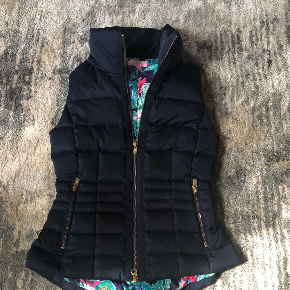 Lilly Pulitzer puffer vest- great condition